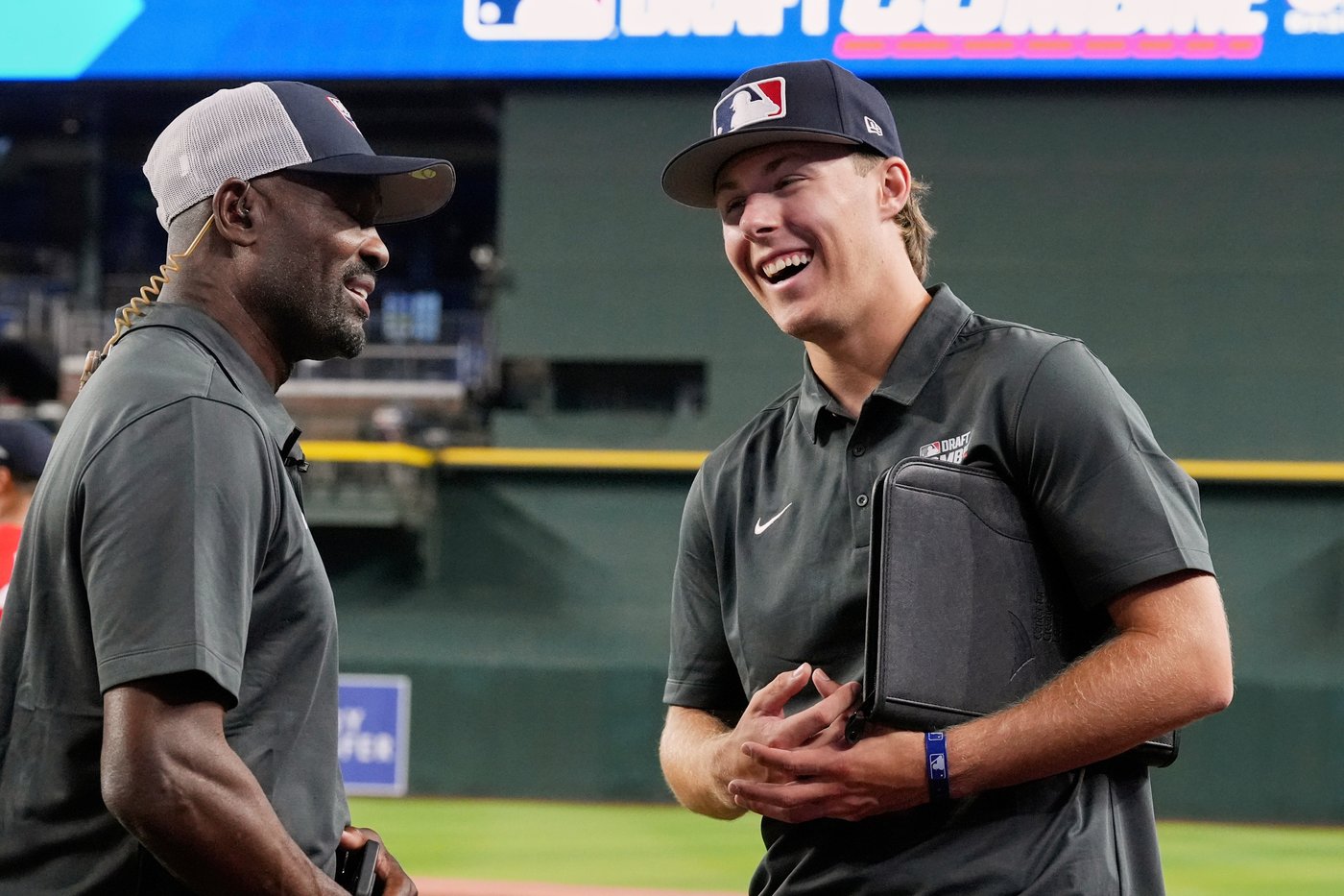 White Sox have the No. 1 pick in the MLB draft. Shortstops Cholowsky, Emerson could get top spot | iNFOnews.ca White Sox have the No. 1 pick in the MLB draft. Shortstops Cholowsky, Emerson could get top spot | iNFOnews.ca