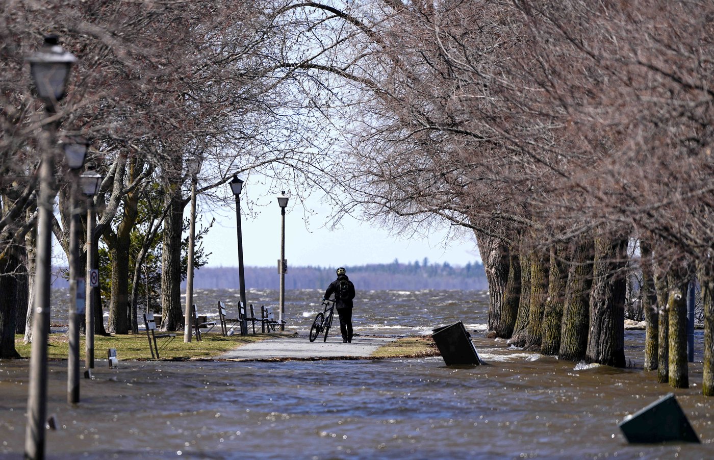 Quebec and Ontario officials are remaining on alert over spring flooding | iNFOnews.ca