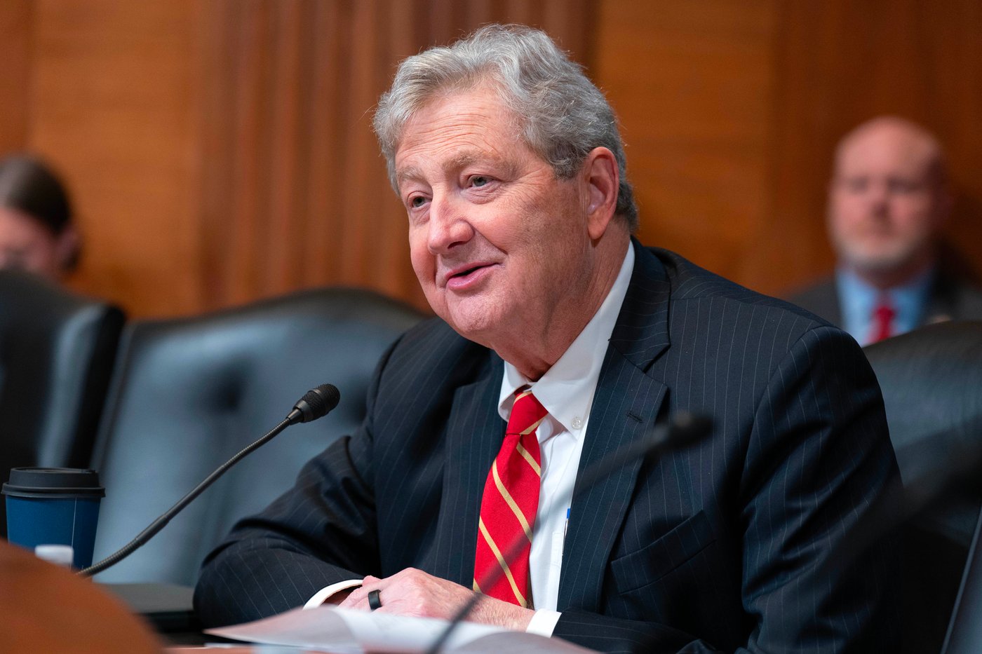 Senators approve withholding their own pay during government shutdowns | iNFOnews.ca