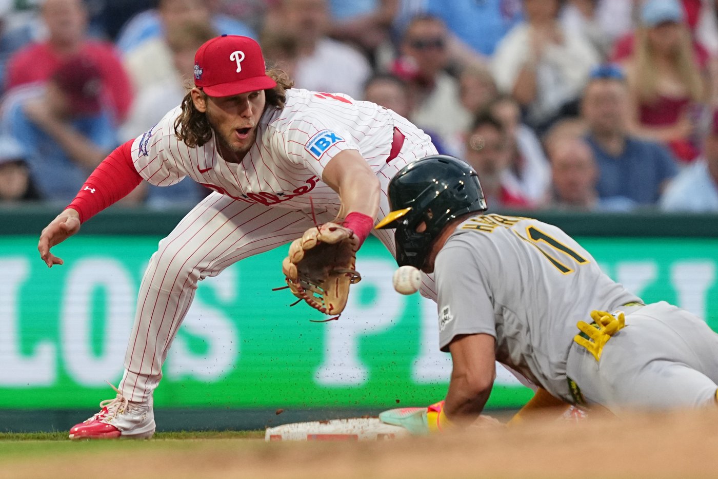 Harper, Sánchez lead streaking Phillies to 9-1 victory over Athletics | iNFOnews.ca