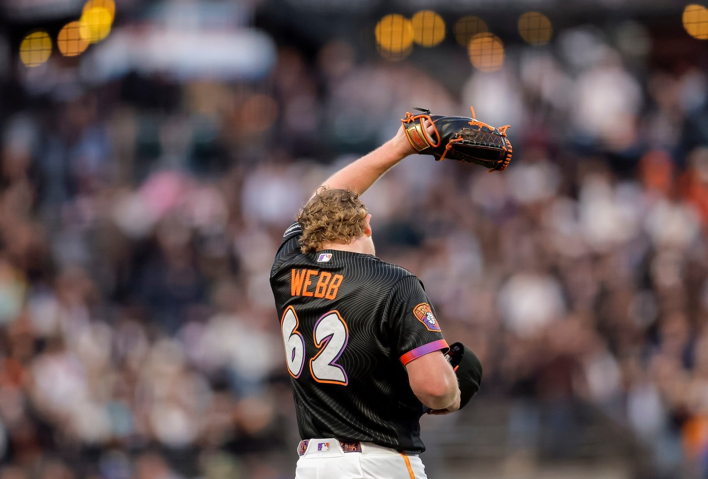 Giants ace Logan Webb goes on 15-day IL with right knee bursitis | iNFOnews.ca