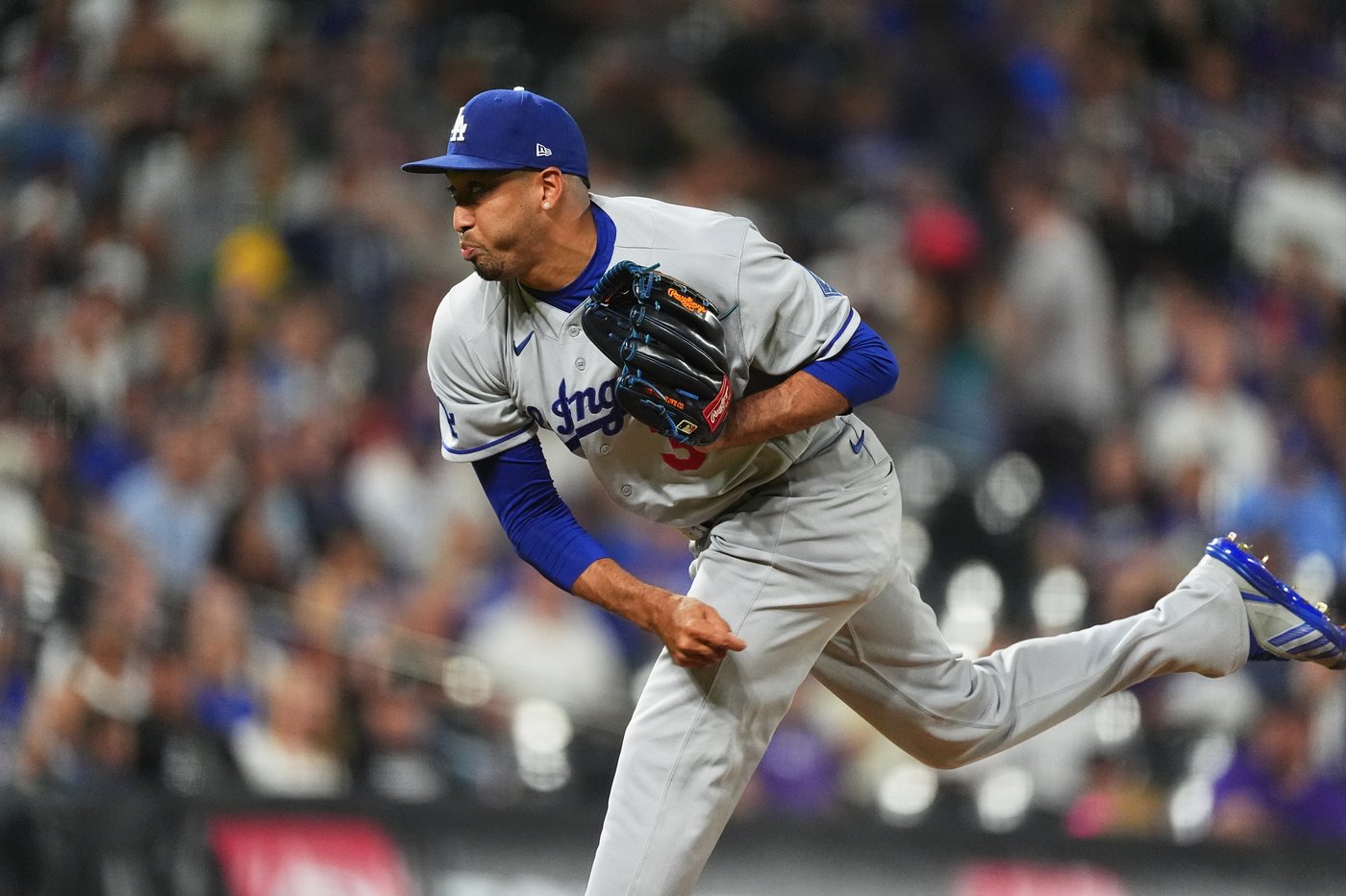 Dodgers place Edwin Diaz on IL with neck inflammation and Shohei Ohtani throws bullpen | iNFOnews.ca Dodgers place Edwin Diaz on IL with neck inflammation and Shohei Ohtani throws bullpen | iNFOnews.ca