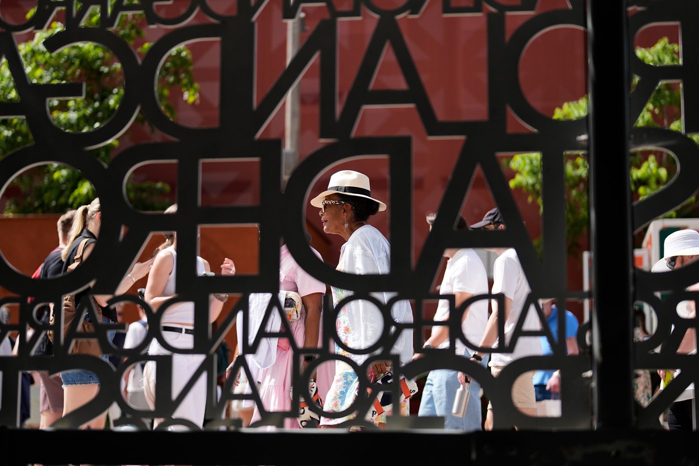 Heat wave raises temperatures at the French Open, in photos | iNFOnews.ca