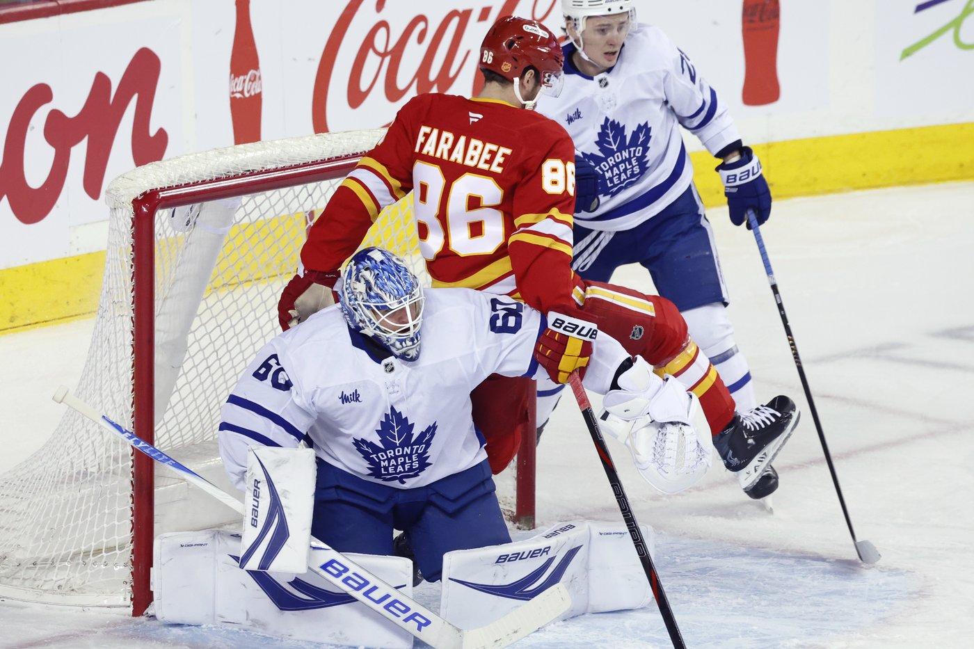 Nylander nets three points to lead Maple Leafs to 4-2 win over Flames | iNFOnews.ca