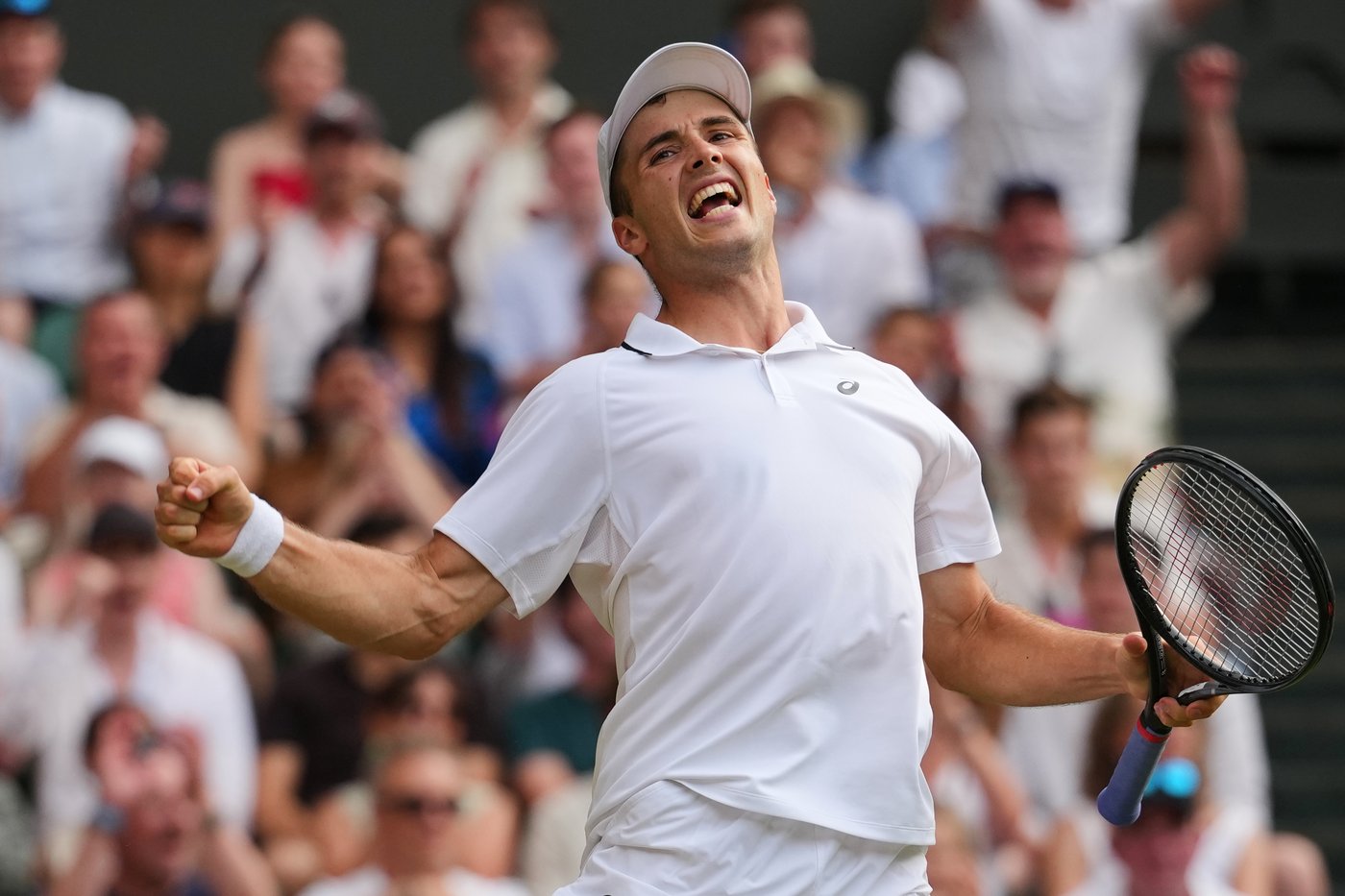 AP photographers pick their favorite photos from Wimbledon | iNFOnews.ca
