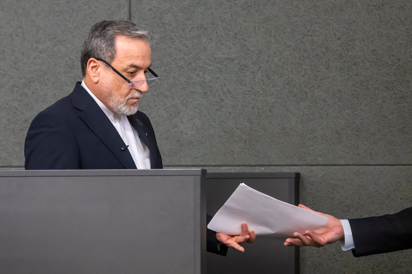 Iran says it temporarily closed the Strait of Hormuz as it held more indirect talks with the US | iNFOnews.ca