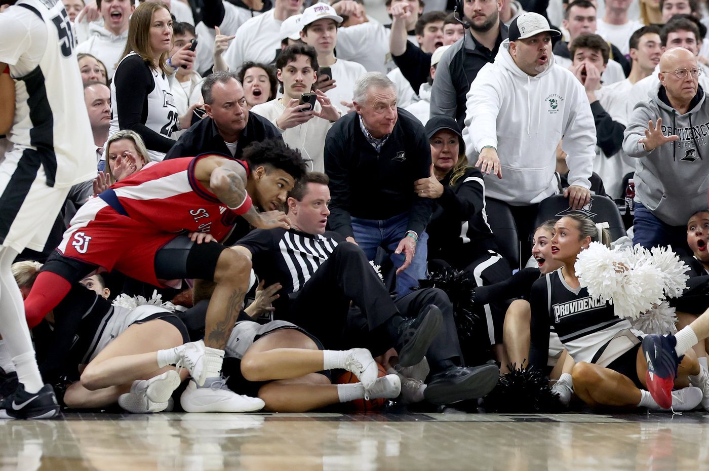Fight breaks out between No. 17 St. John's and Providence and seven players are ejected | iNFOnews.ca