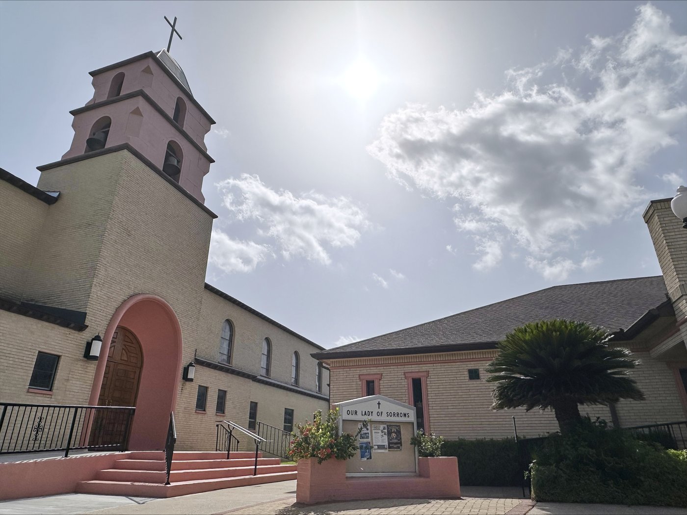 Nun speaks out for first time about being detained by ICE while walking to Mass in Texas | iNFOnews.ca