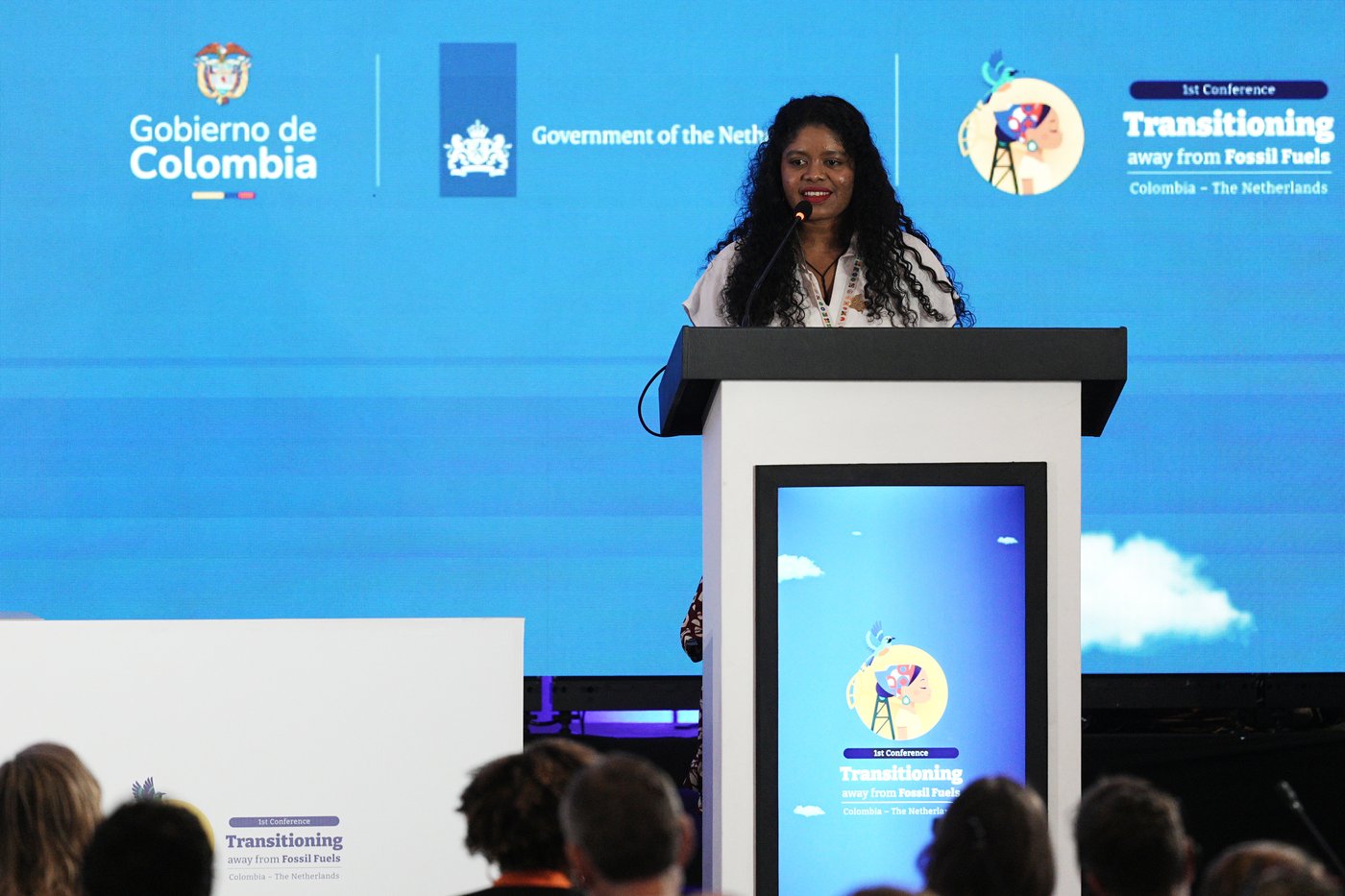 High-level talks begin on moving away from fossil fuels at Colombia conference | iNFOnews.ca