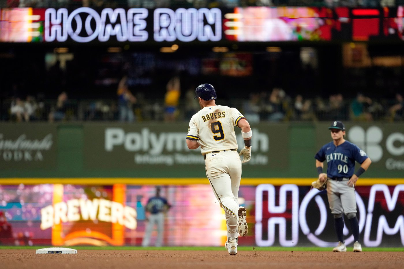 Power surge fuels record-tying night for Brewers in 22-0 rout of Mariners | iNFOnews.ca Power surge fuels record-tying night for Brewers in 22-0 rout of Mariners | iNFOnews.ca