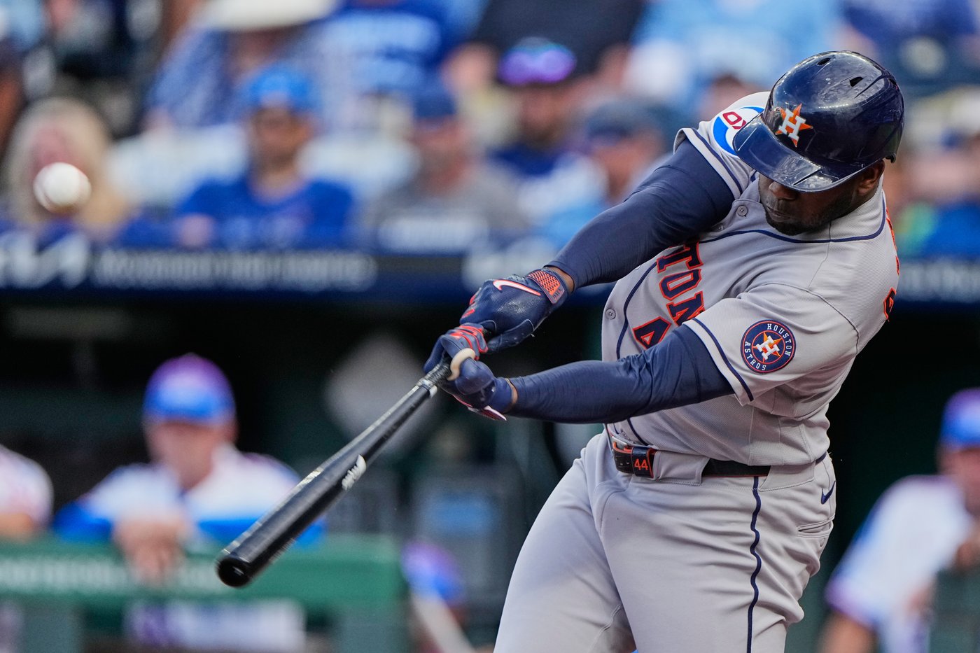 Alvarez hits 2 HRs, including a grand slam, in the first inning as Astros beat Royals 10-8 | iNFOnews.ca