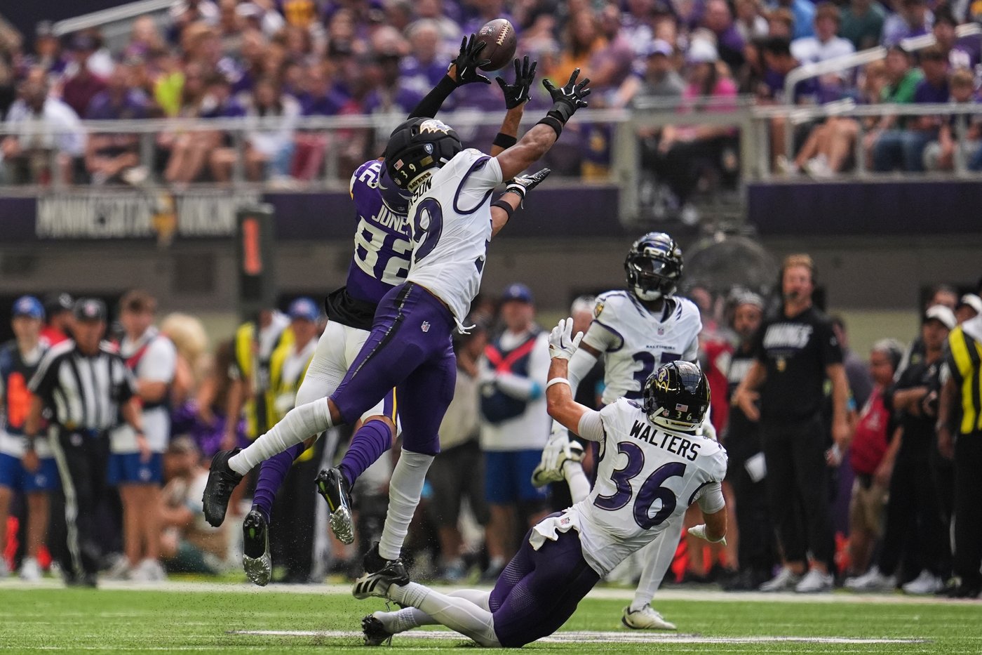 Vikings WR Jeshaun Jones gets a 3-game suspension for violating the NFL's substance abuse policy | iNFOnews.ca Vikings WR Jeshaun Jones gets a 3-game suspension for violating the NFL's substance abuse policy | iNFOnews.ca