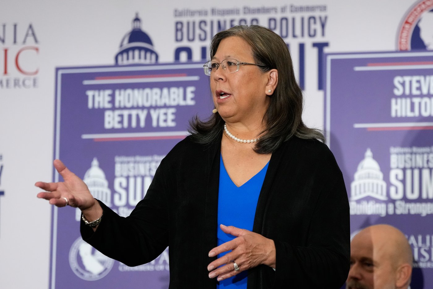 Another Democrat exits crowded campaign for California governor | iNFOnews.ca