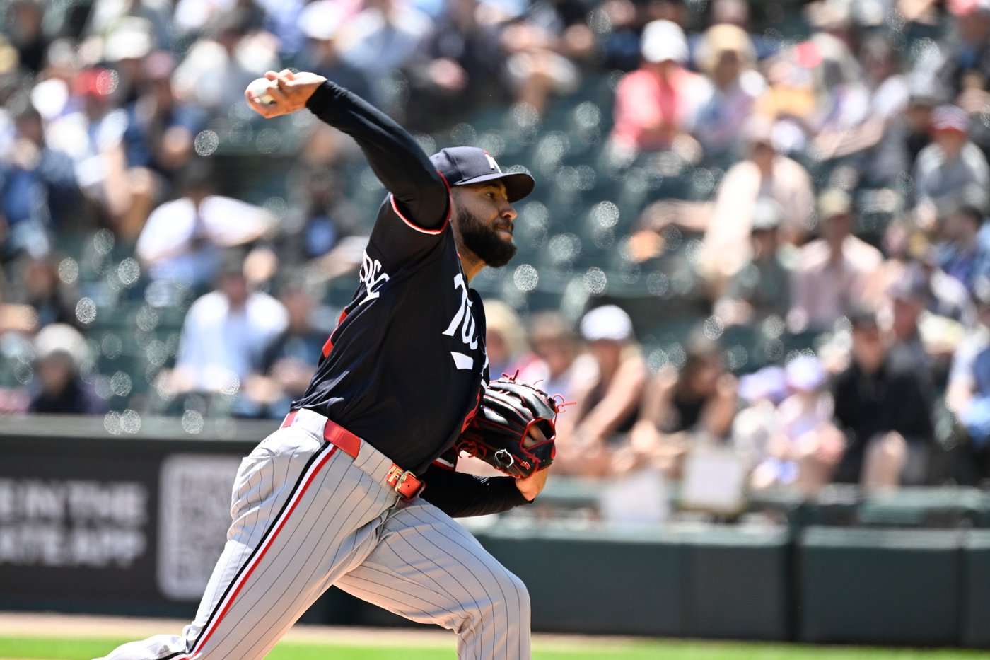 Blue Jays acquire right-hander Simeon Woods Richardson from Twins for cash | iNFOnews.ca