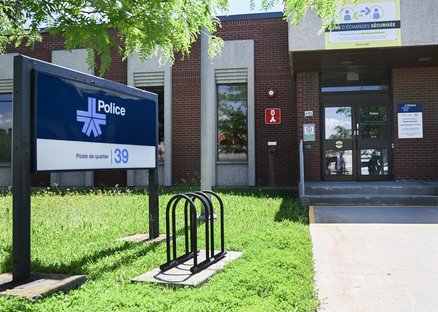 Montreal mayor calls police racism allegations ‘extremely disturbing,’ urges calm | iNFOnews.ca