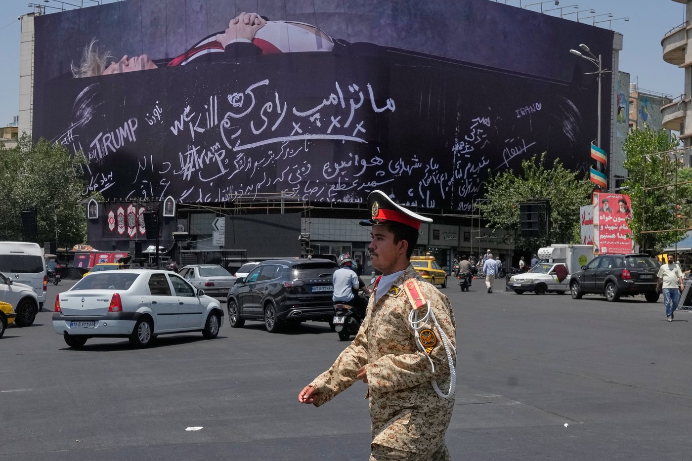 Iran threatens to halt Mideast energy exports after US reimposes a blockade and intensifies strikes | iNFOnews.ca