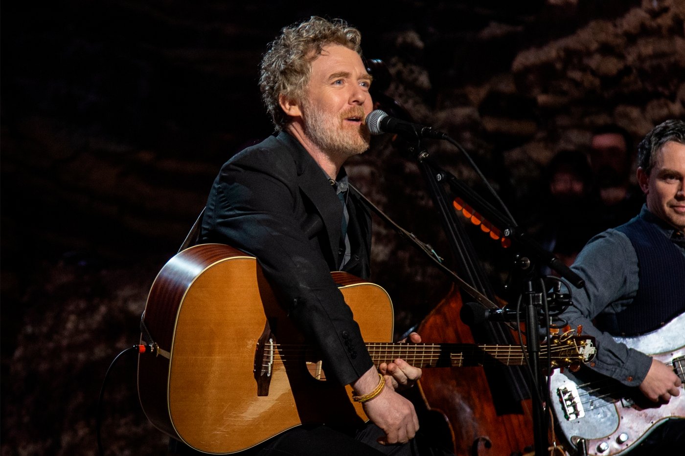 Glen Hansard, Irish musician who won Oscar for 'Once,' dies in motorcycle crash | iNFOnews.ca