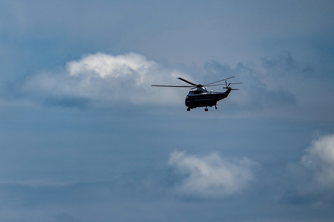 FAA is investigating why a plane was allowed to take off as President Trump's helicopter approached | iNFOnews.ca FAA is investigating why a plane was allowed to take off as President Trump's helicopter approached | iNFOnews.ca