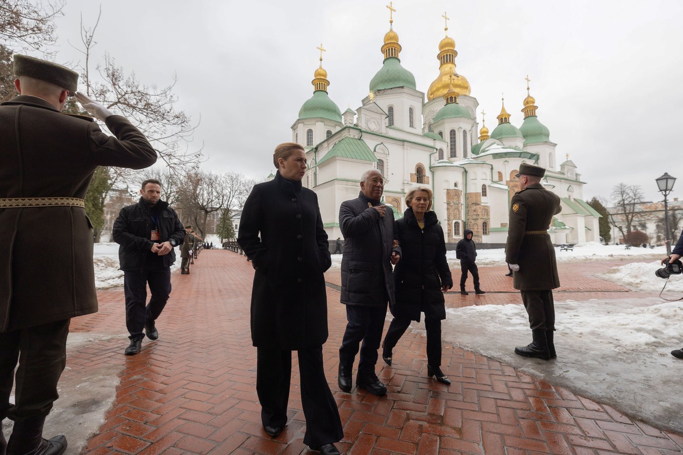 Zelenskyy says Putin has 'not broken' Ukrainians as he marks 4 years since Russia's all-out invasion | iNFOnews.ca