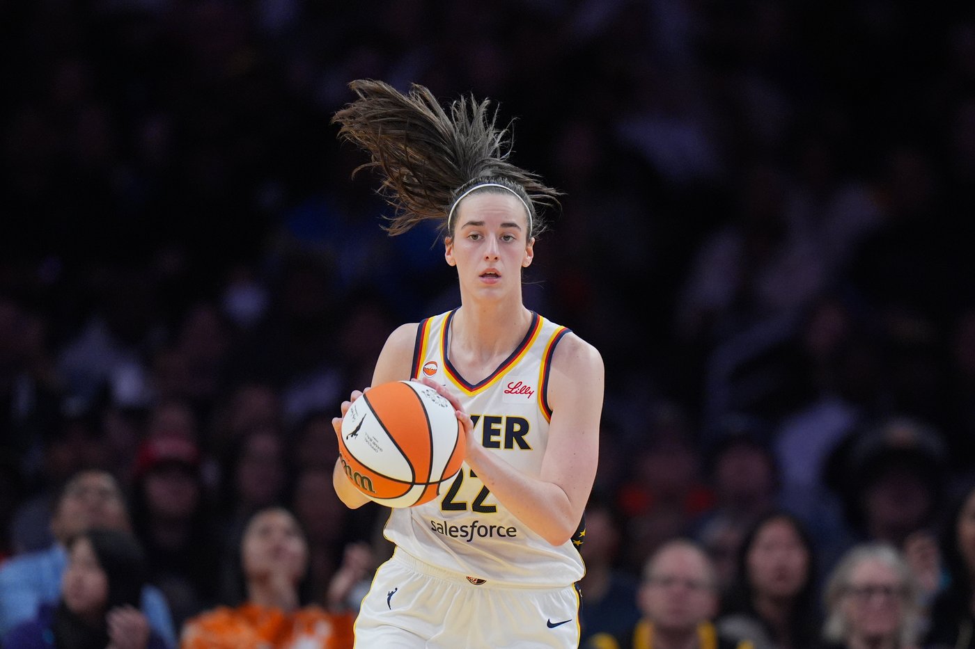 Clark, Fever hope that team meeting helps players, coaches move on from Saturday's sideline spat | iNFOnews.ca
