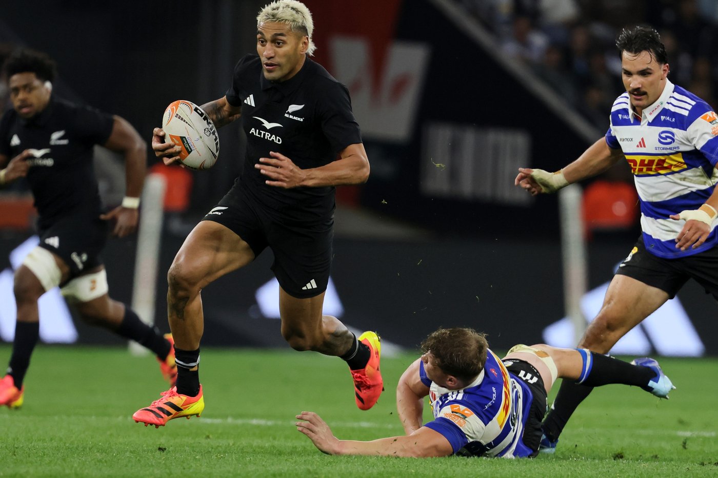 All Blacks begin South Africa tour with flattering win over the Stormers | iNFOnews.ca