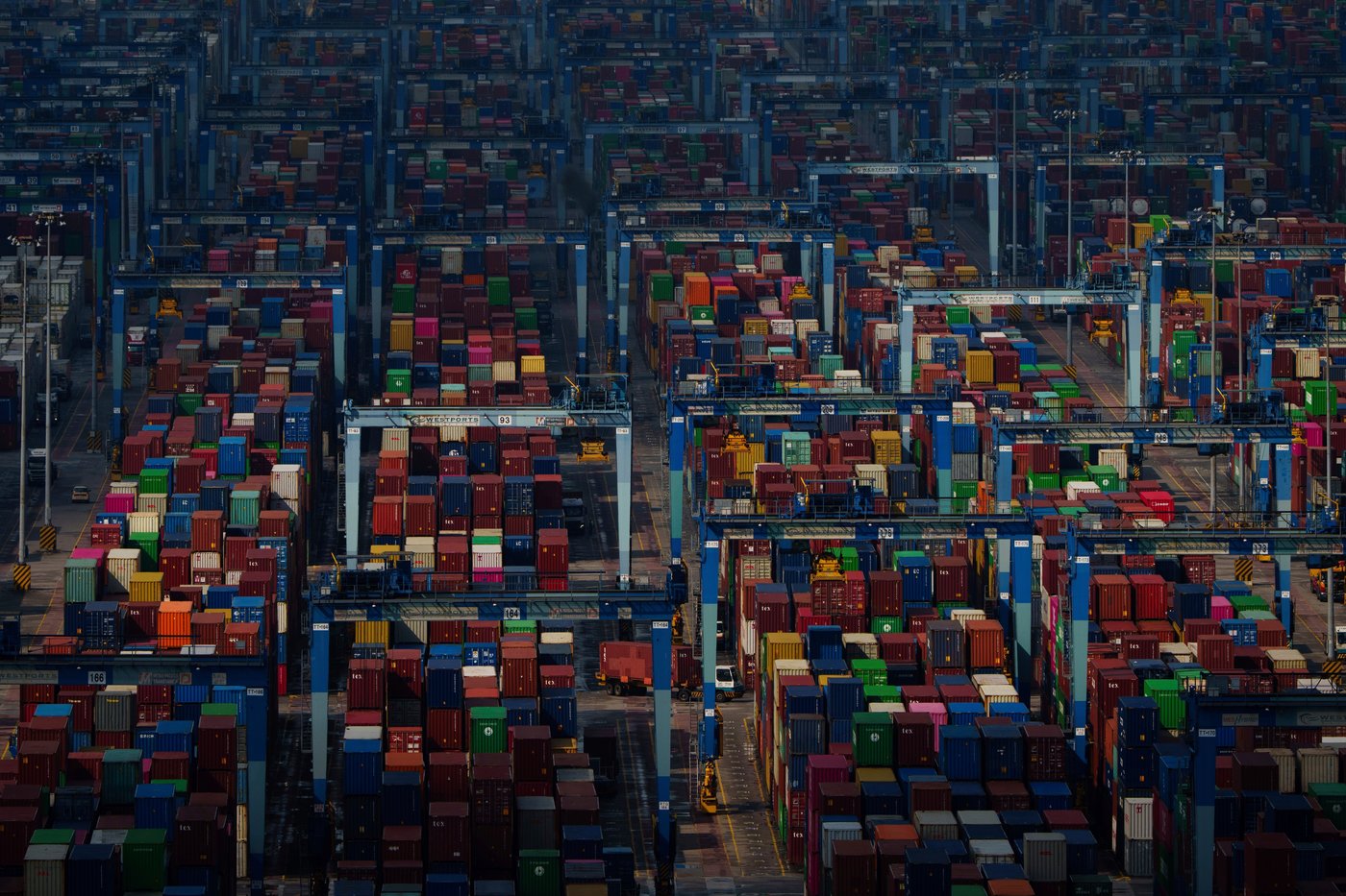 Nations preserve a plan to adopt a global fee on shipping emissions, but keep their options open | iNwheels