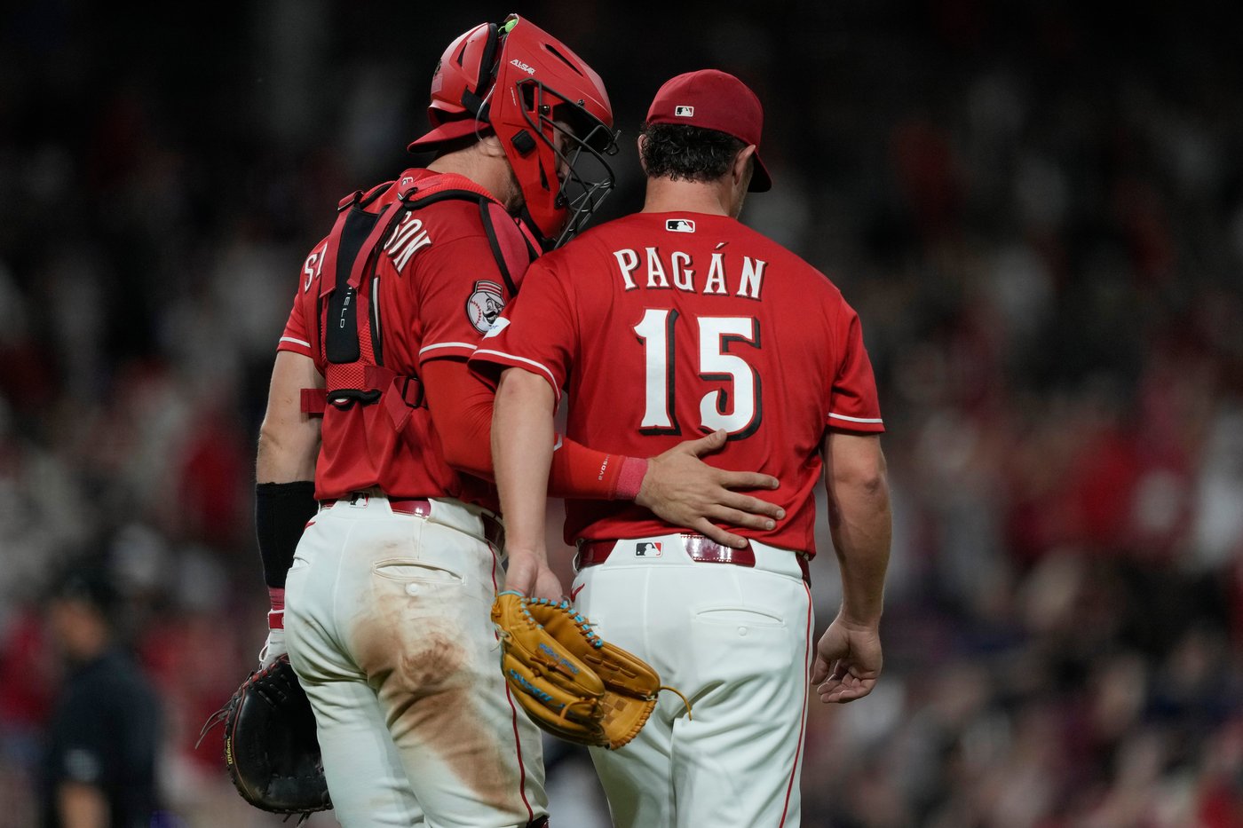 Reds closer Emilio Pagán appears to be injured on final pitch | iNFOnews.ca