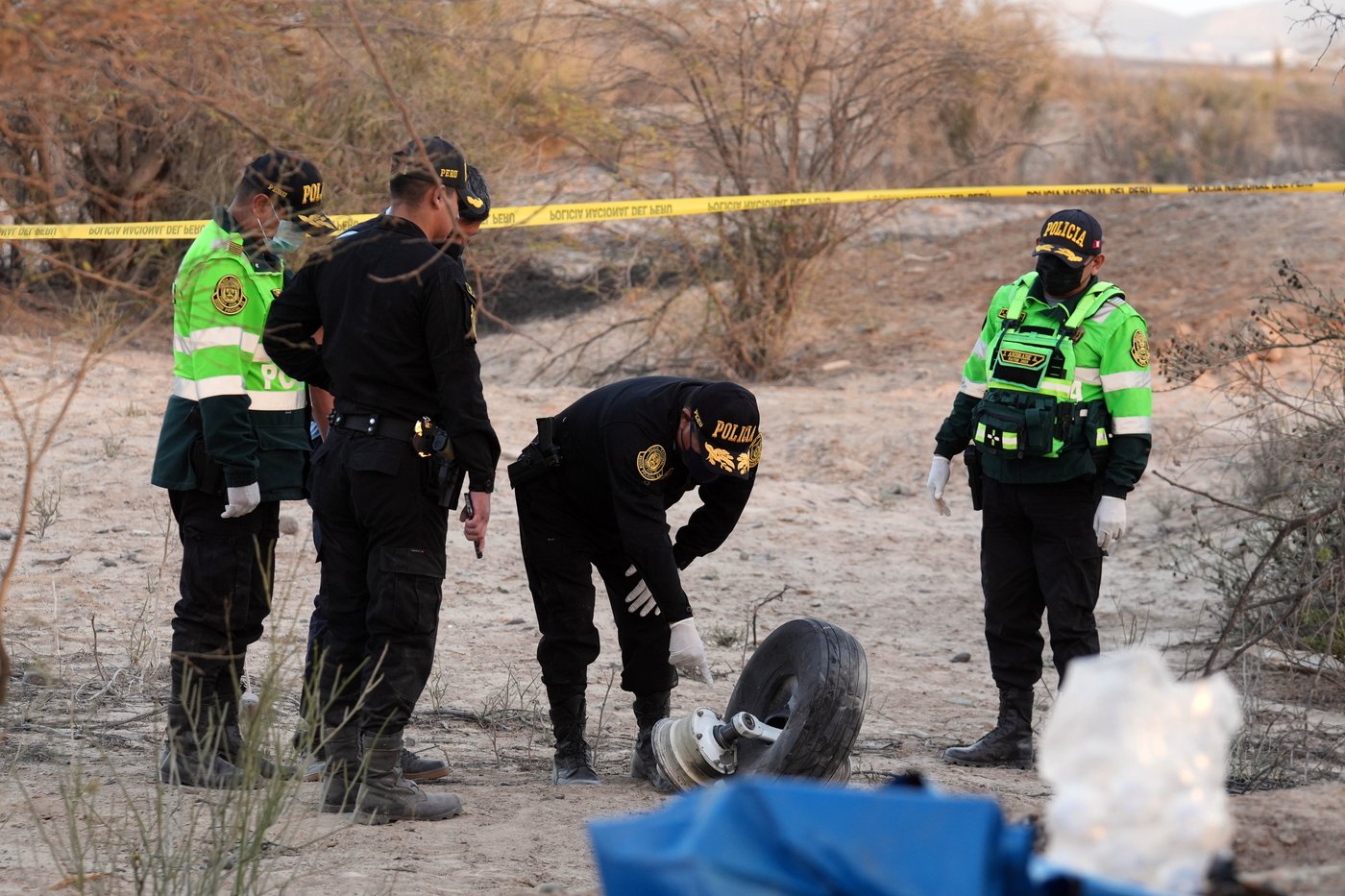 Plane carrying European tourists crashes in Peru, killing 13 people on Nazca Lines viewing flight | iNFOnews.ca Plane carrying European tourists crashes in Peru, killing 13 people on Nazca Lines viewing flight | iNFOnews.ca