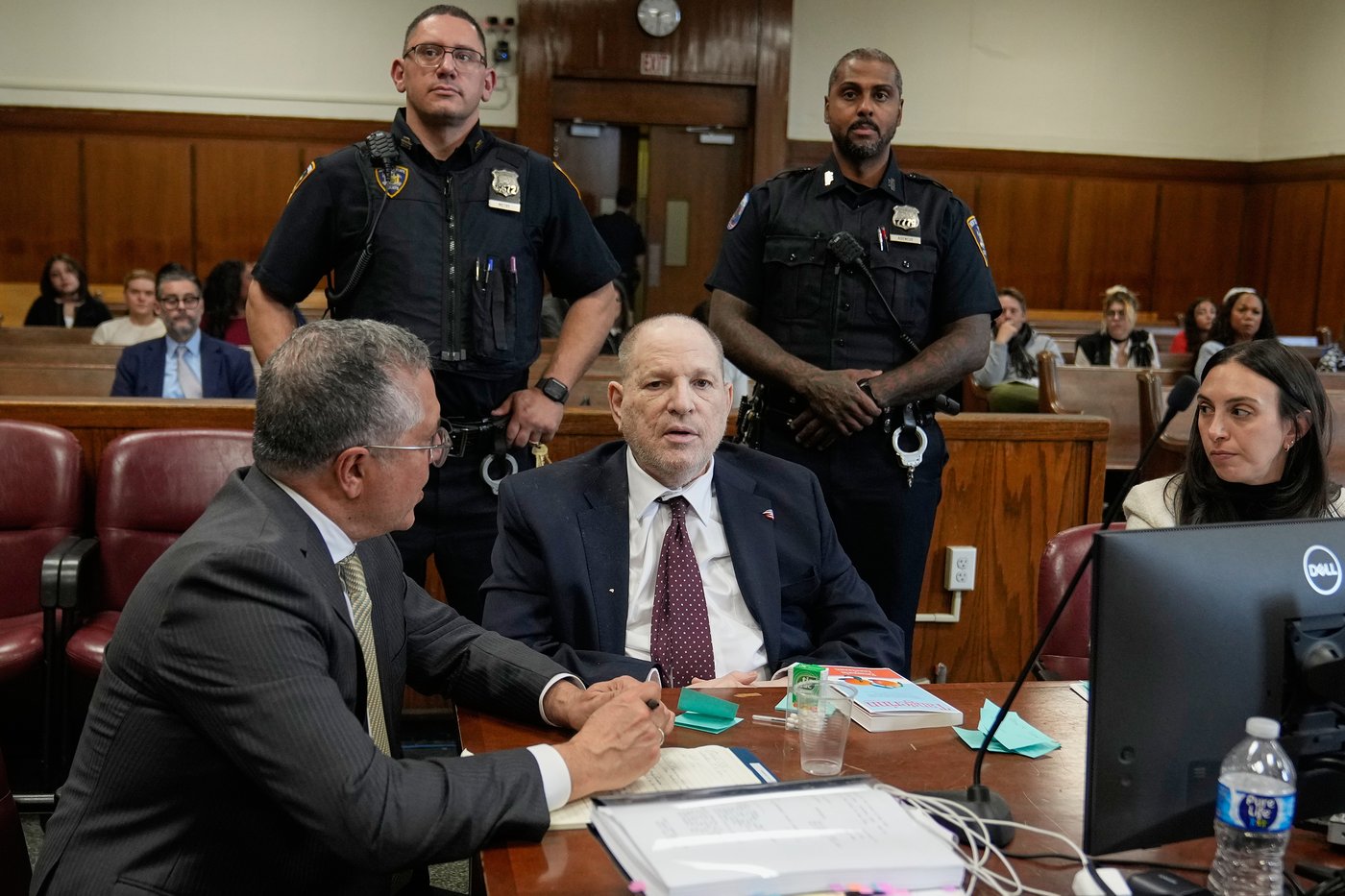 Weinstein rape accuser wrote a note to herself. It ended up in evidence | iNFOnews.ca