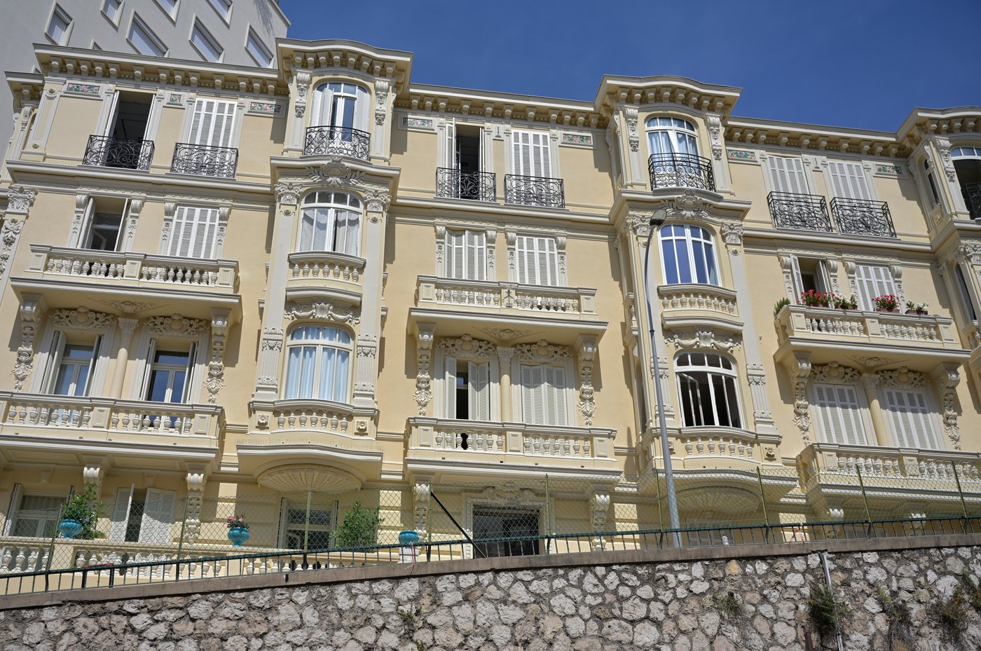 Explosion in Monaco reportedly wounds Ukrainian tycoon with ties to Russia | iNFOnews.ca Explosion in Monaco reportedly wounds Ukrainian tycoon with ties to Russia | iNFOnews.ca