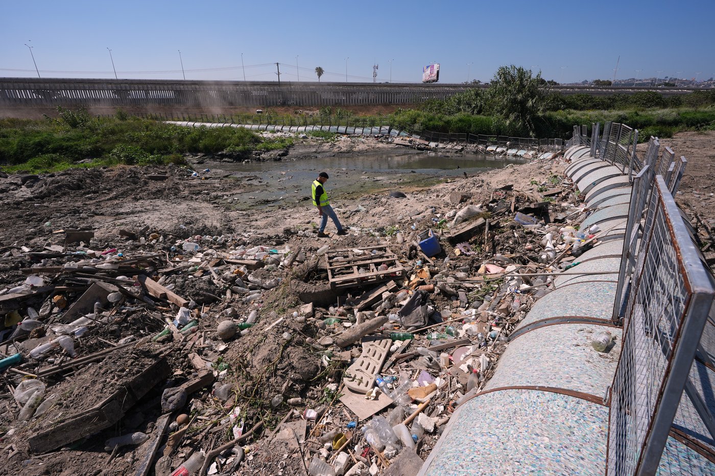 Tijuana River sewage is making the air toxic and sickening thousands in California | iNFOnews.ca