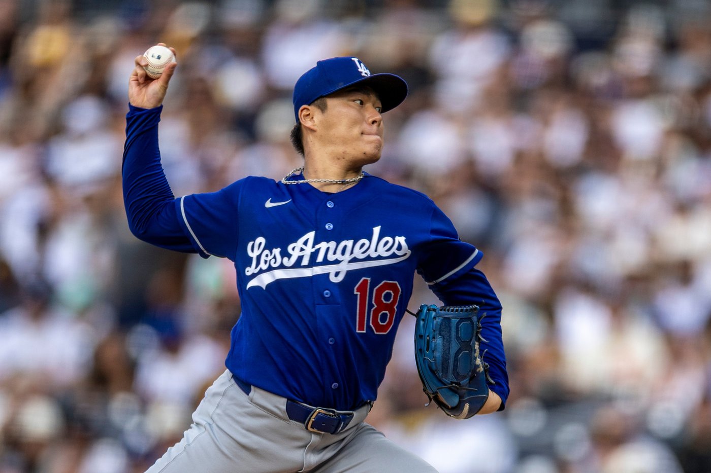 Mookie Betts' 3-run homer caps 9-run 6th inning as Dodgers beat Padres 15-3 | iNFOnews.ca Mookie Betts' 3-run homer caps 9-run 6th inning as Dodgers beat Padres 15-3 | iNFOnews.ca