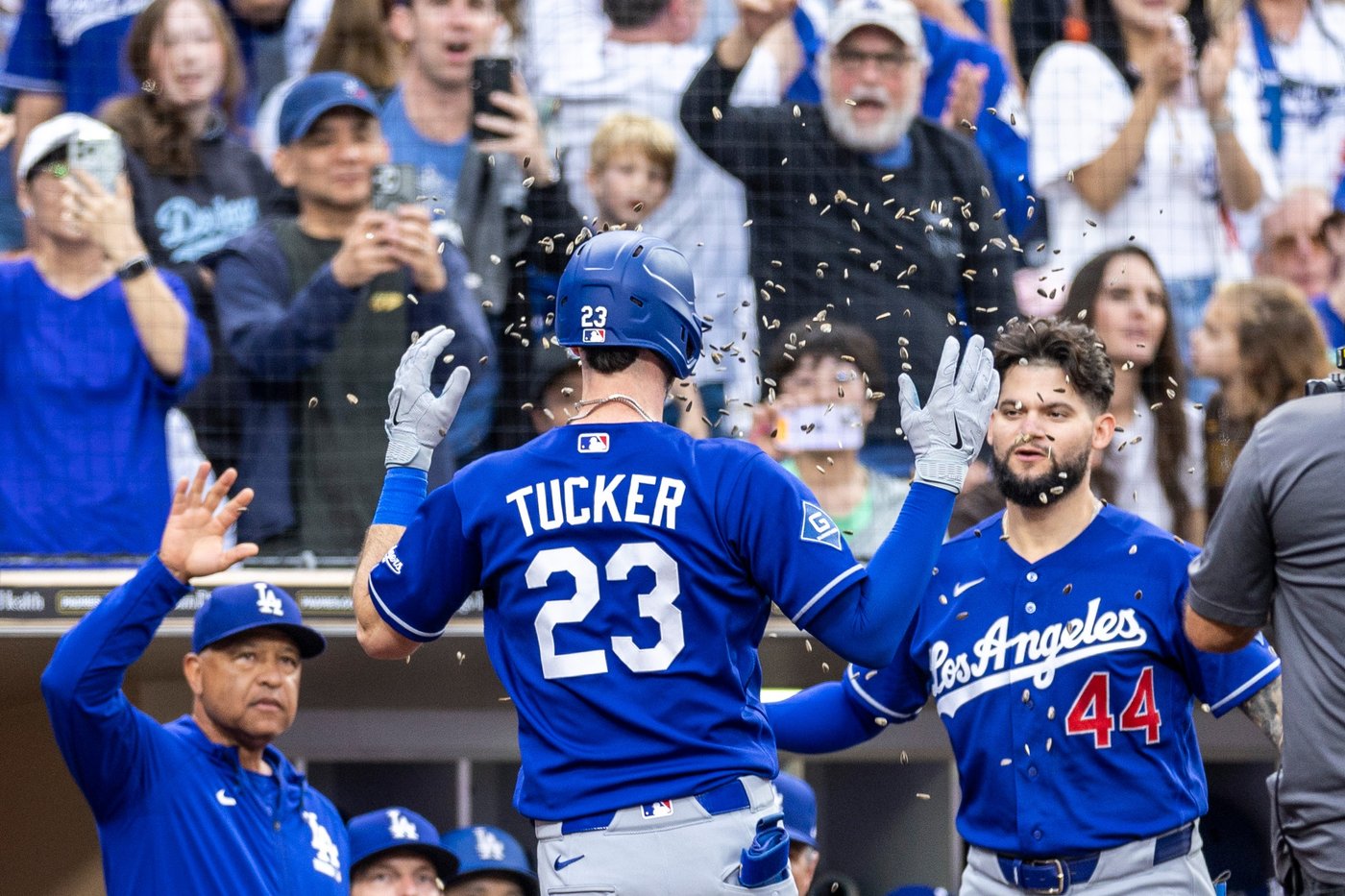 Mookie Betts' 3-run homer caps 9-run 6th inning as Dodgers beat Padres 15-3 | iNFOnews.ca Mookie Betts' 3-run homer caps 9-run 6th inning as Dodgers beat Padres 15-3 | iNFOnews.ca