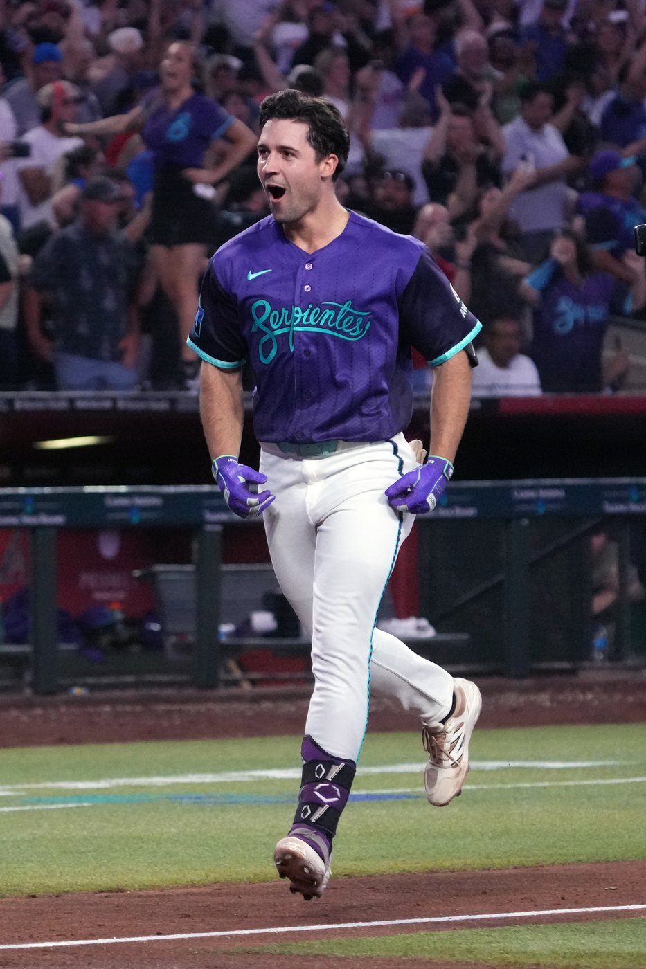 Waldschmidt walks off LA with 2-run HR as D-backs hand Dodgers 7th straight loss | iNFOnews.ca