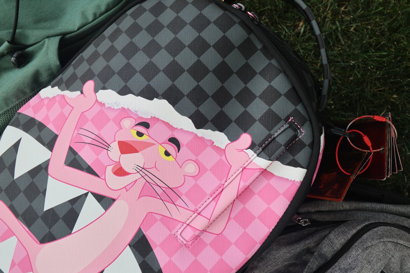 School backpack overload: Heavy bags can strain kids’ bodies | iNFOnews.ca