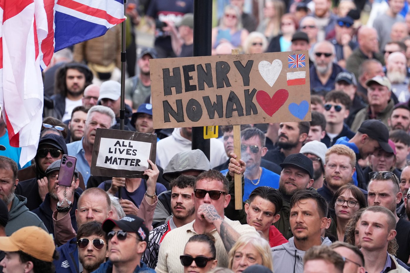 UK government condemns violence at protest over teen's stabbing death | iNFOnews.ca