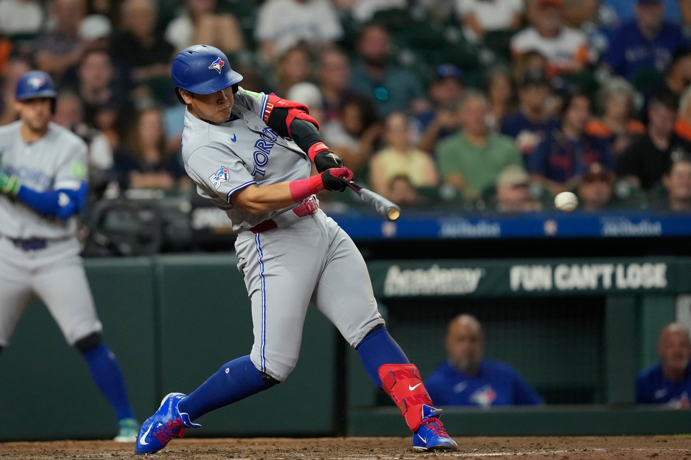 Kirk goes deep as Blue Jays snap Astros’ 6-game streak in 3-1 win | iNFOnews.ca Kirk goes deep as Blue Jays snap Astros’ 6-game streak in 3-1 win | iNFOnews.ca