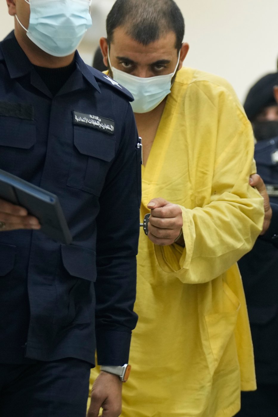 See the world in vertical: Top photos by AP photojournalists | iNFOnews.ca