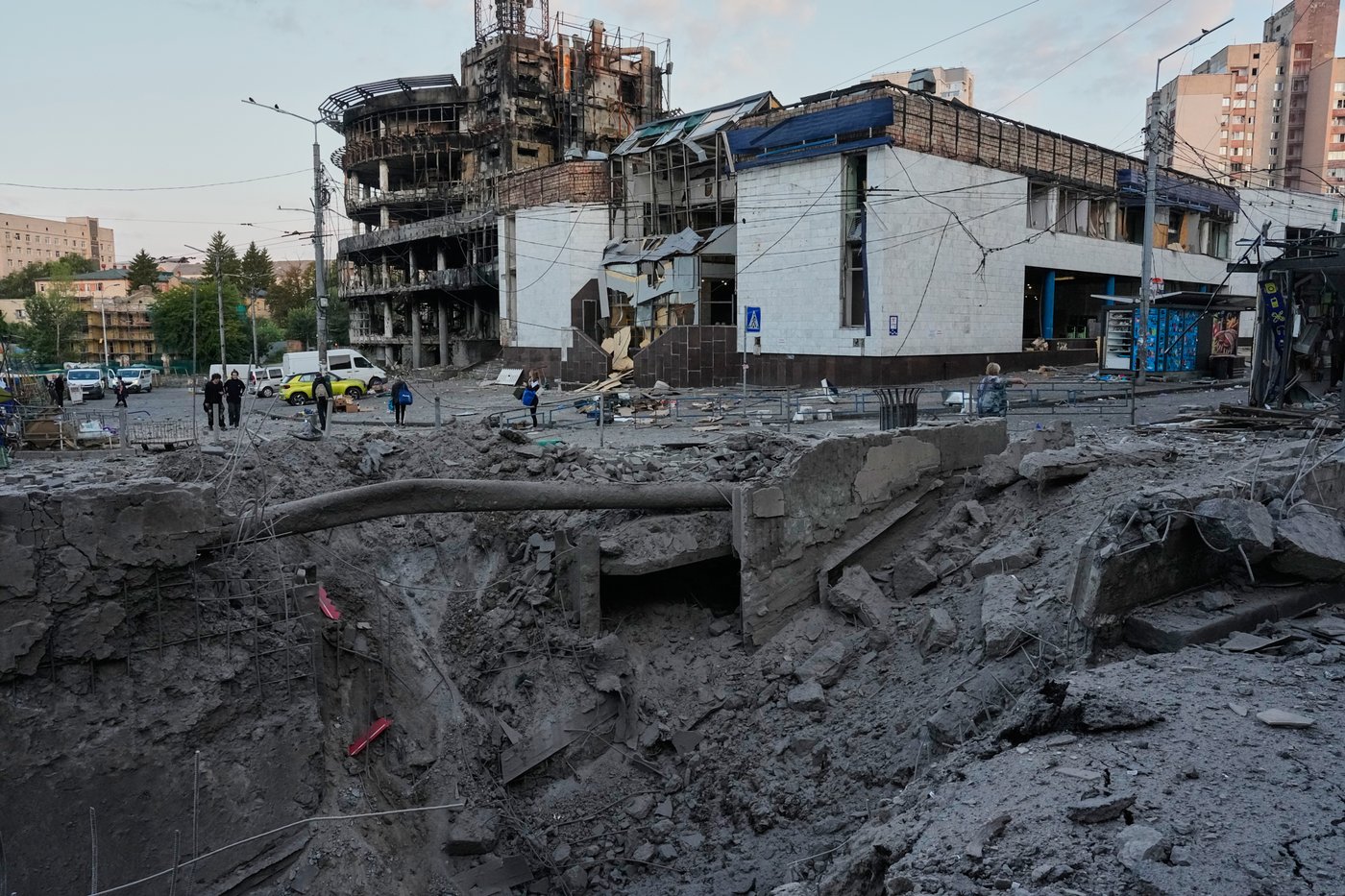 Russian attacks kill 6 in Kyiv and other cities and expose gaps in Ukraine's air defenses | iNFOnews.ca Russian attacks kill 6 in Kyiv and other cities and expose gaps in Ukraine's air defenses | iNFOnews.ca