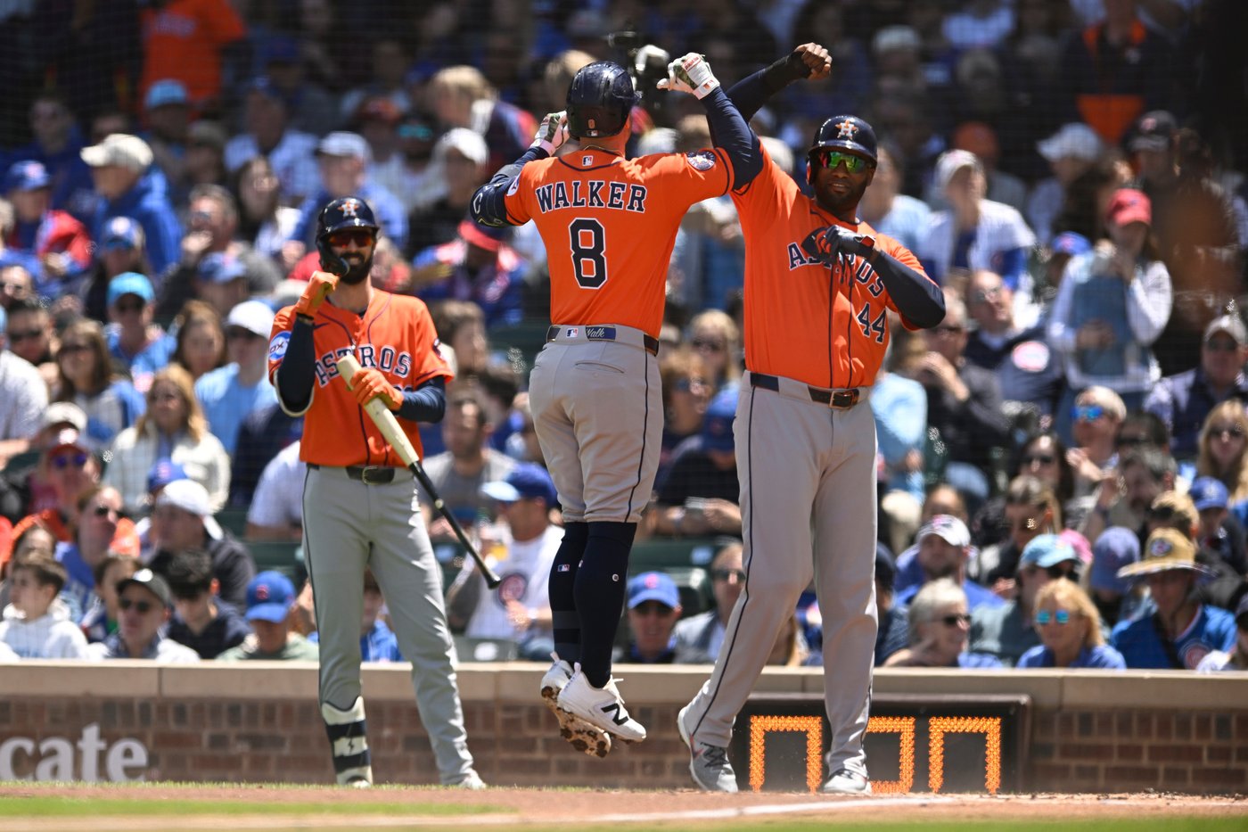 Walker homers twice, Astros beat Cubs 3-0 as Chicago loses 7 straight for first time since 2022 | iNFOnews.ca