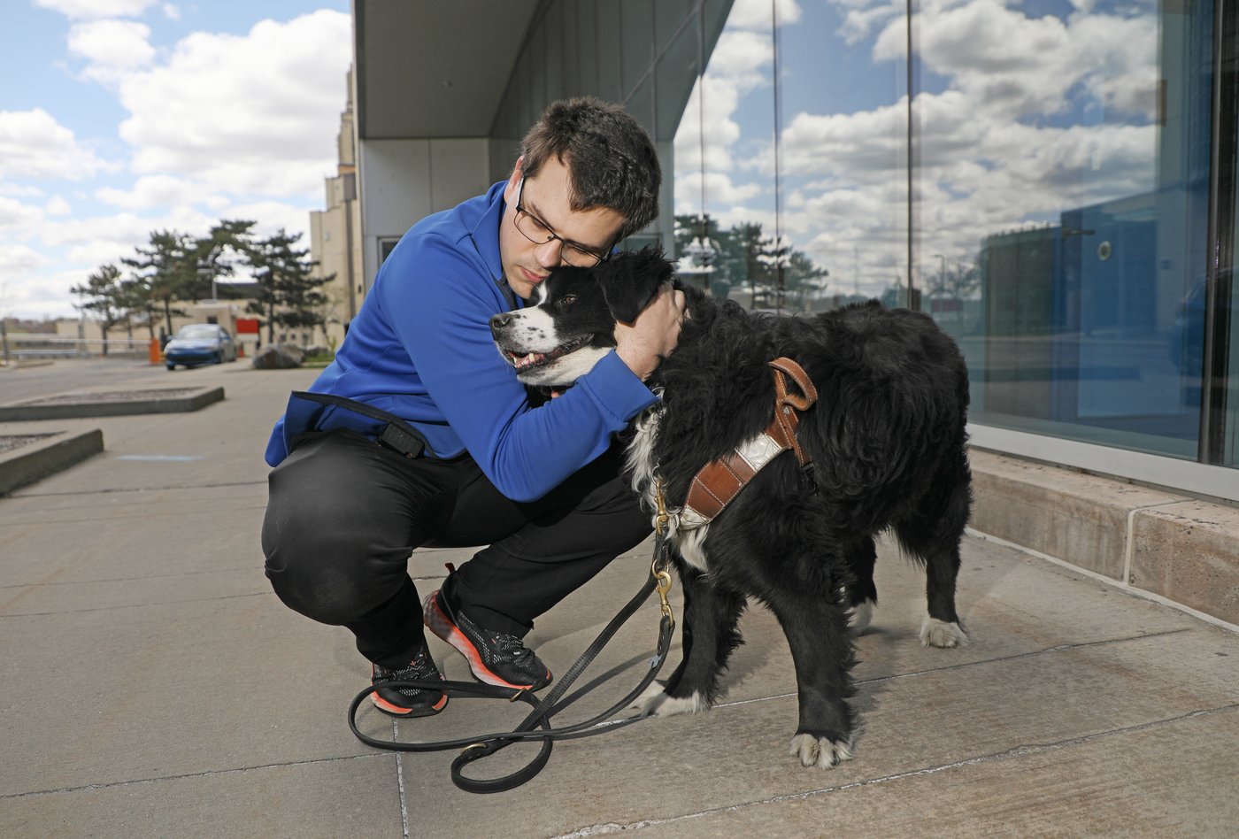Quebecer graduating from Polytechnique with service dog who attended every class | iNFOnews.ca