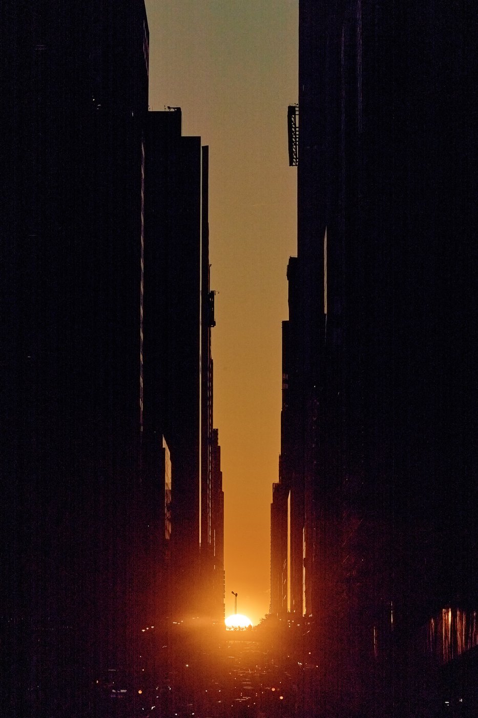 What to know about Manhattanhenge, NYC's sunset spectacle | iNFOnews.ca