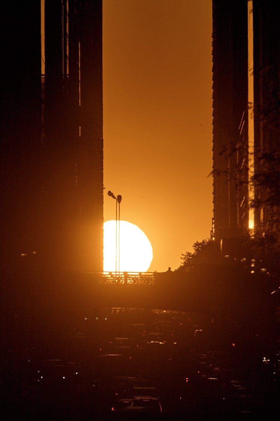 What to know about Manhattanhenge, NYC's sunset spectacle | iNFOnews.ca