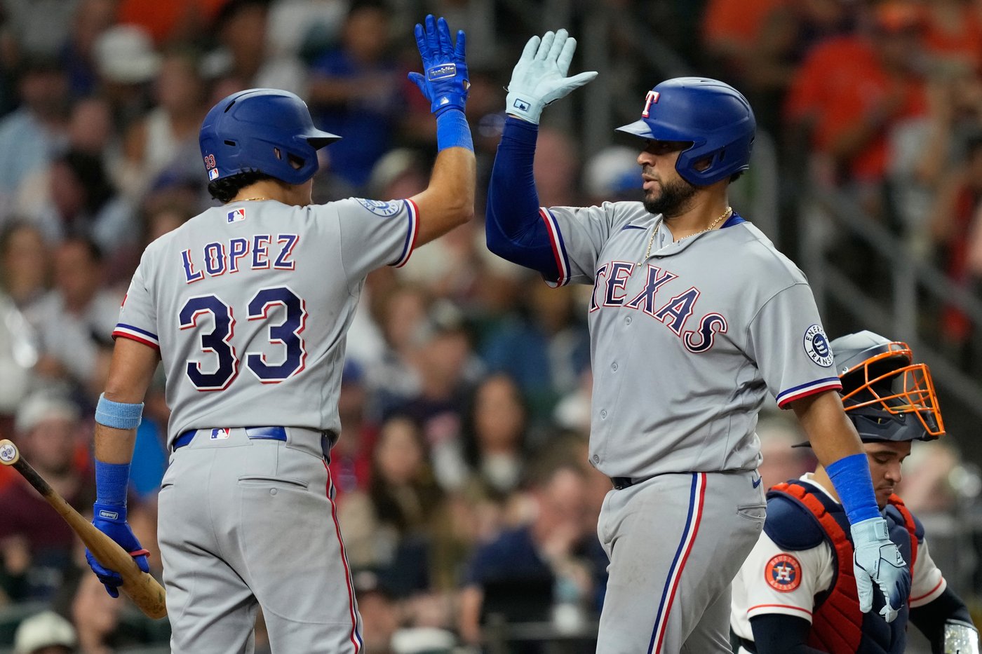 Astros edge Rangers 5-4, stretching AL West lead with 5th straight win | iNFOnews.ca Astros edge Rangers 5-4, stretching AL West lead with 5th straight win | iNFOnews.ca