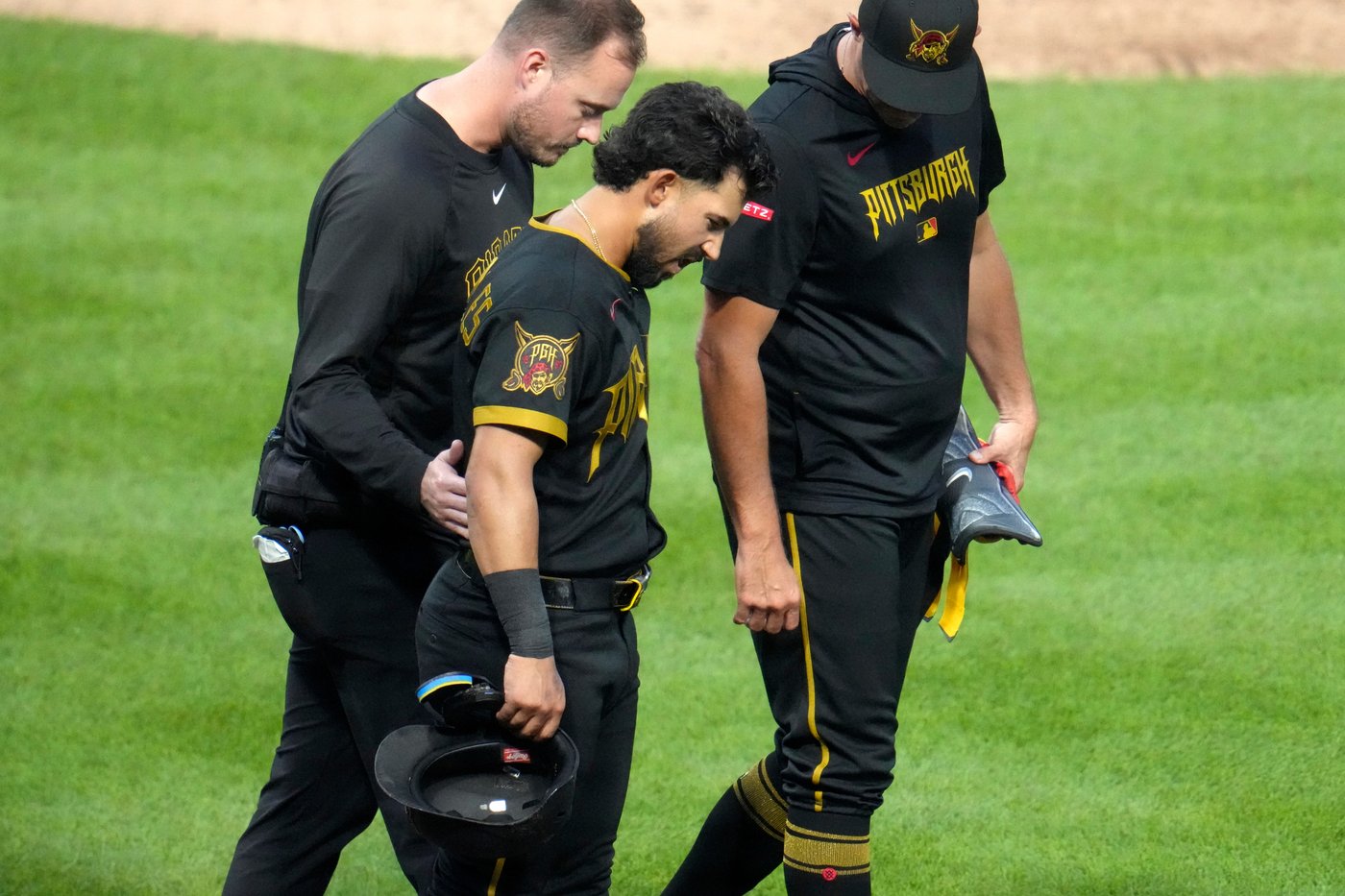 Lowe, Flores homer to power the Pirates over the slumping Red Sox, 8-4 | iNFOnews.ca Lowe, Flores homer to power the Pirates over the slumping Red Sox, 8-4 | iNFOnews.ca