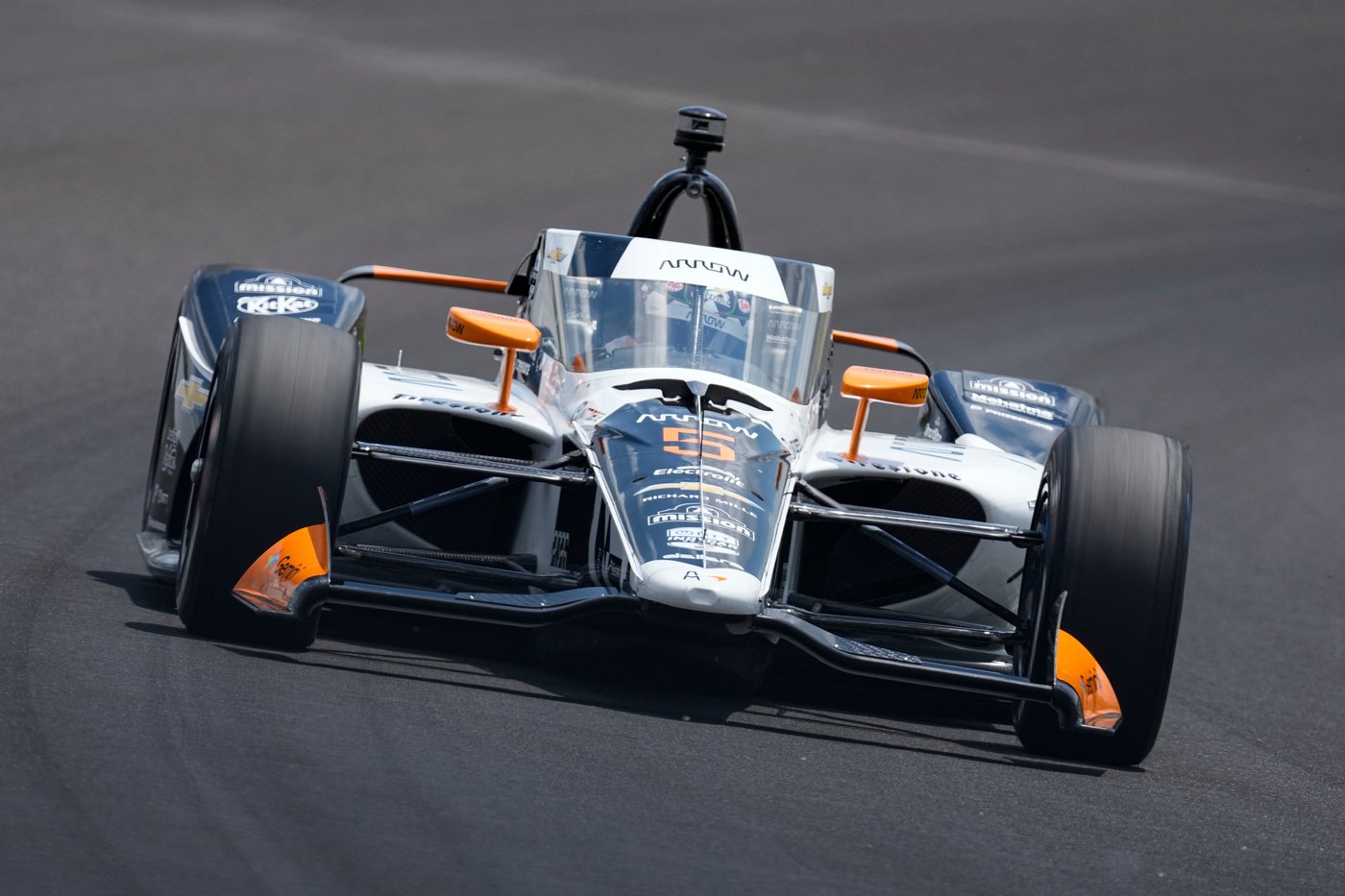 Alexander Rossi uses Carb Day practice to clear the final hurdle so he can drive in Indianapolis 500 | iNFOnews.ca
