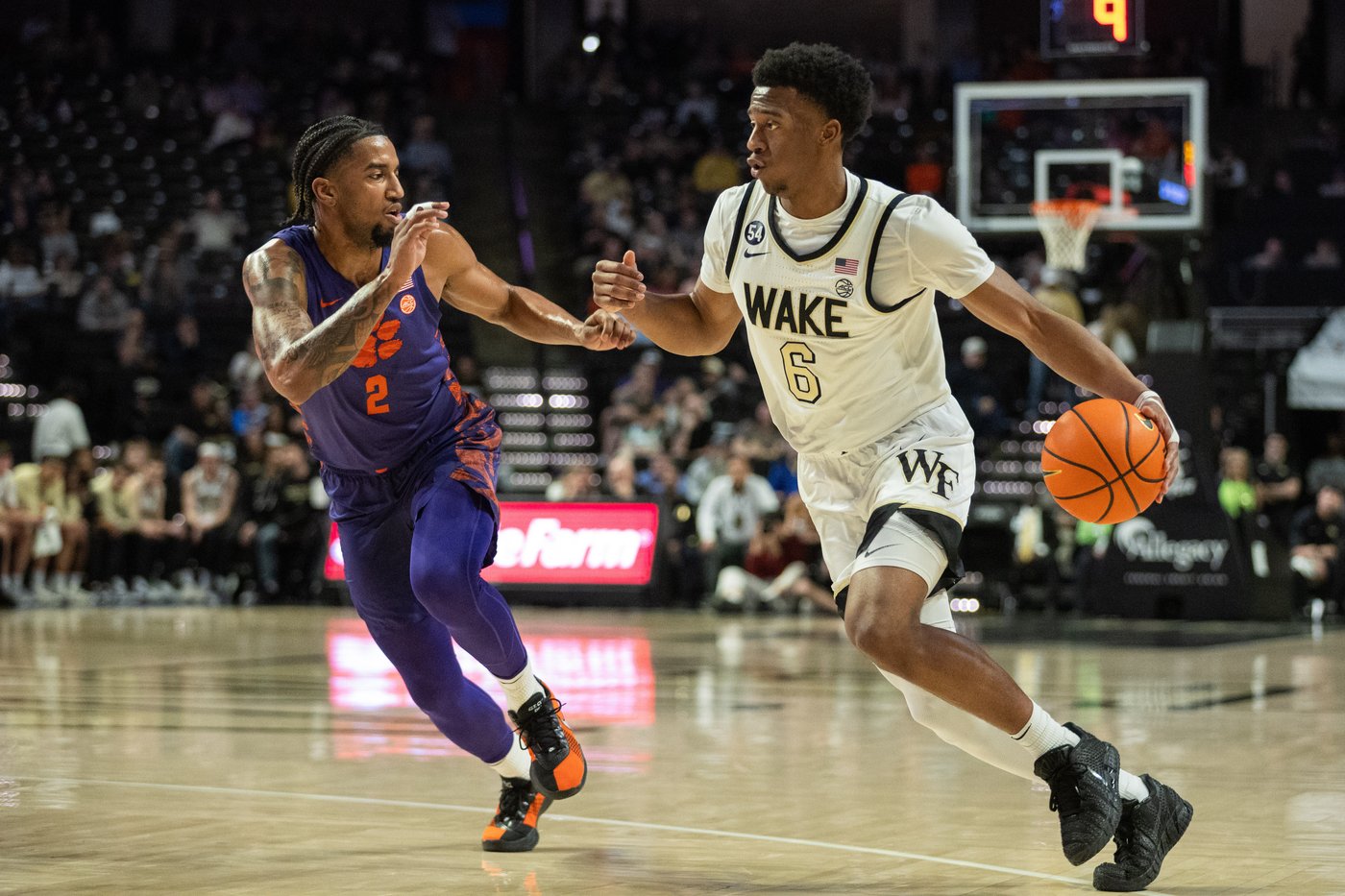 Wake Forest jumps out early, beats Clemson 85-77 | iNFOnews.ca