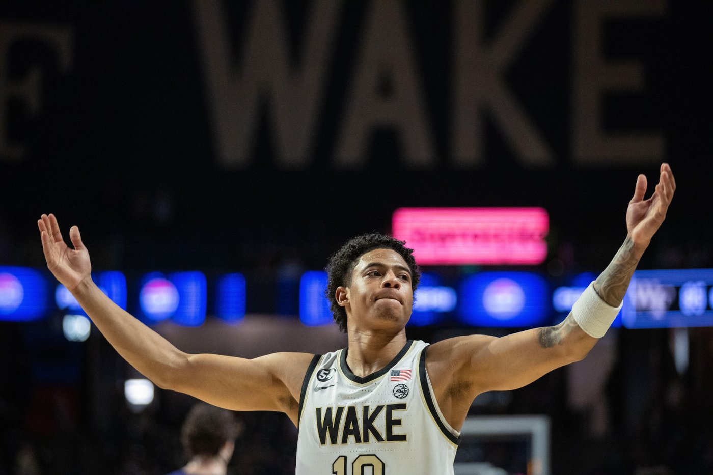 Wake Forest jumps out early, beats Clemson 85-77 | iNFOnews.ca