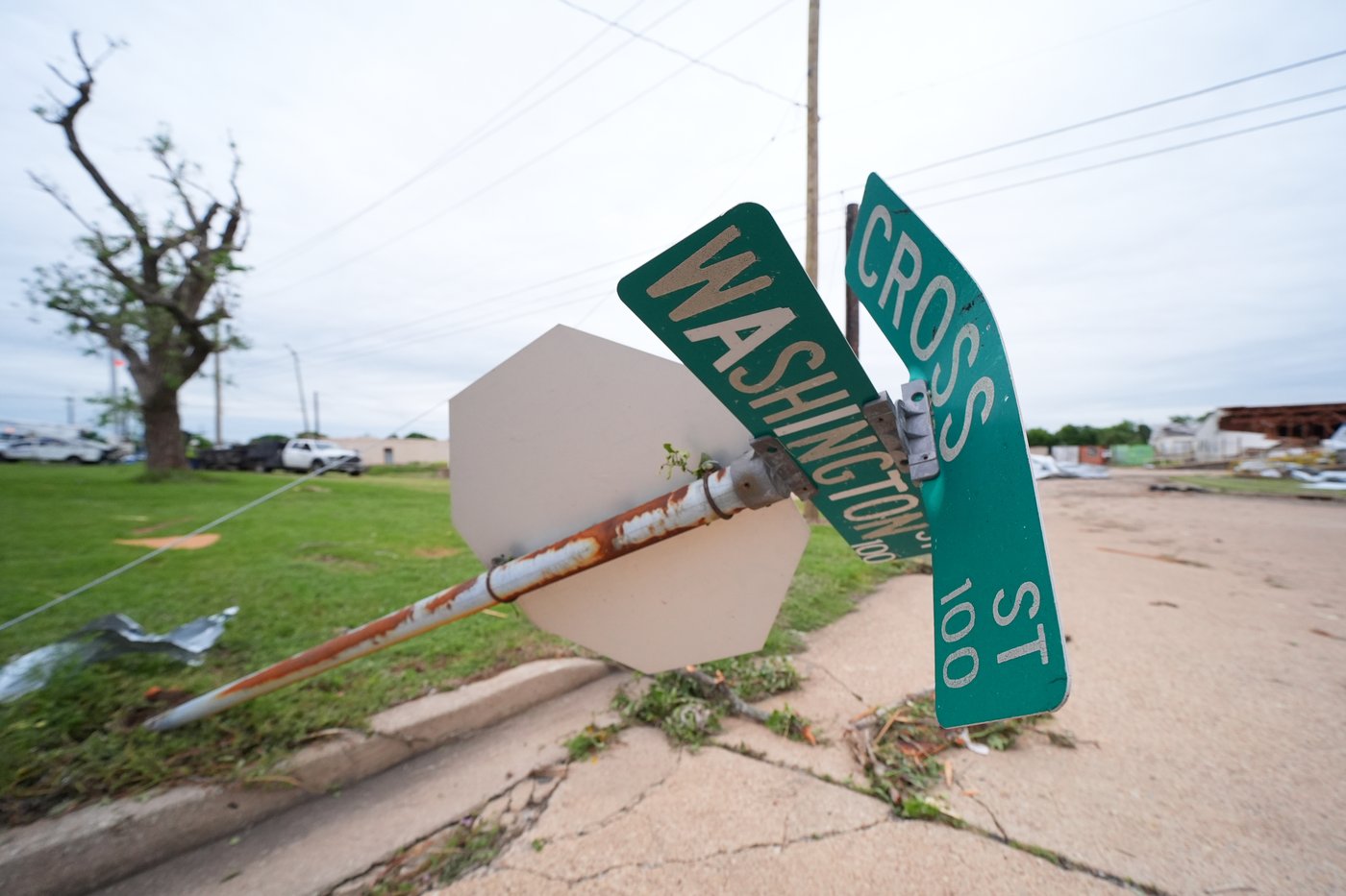 Texas tornado leaves 5 injured, buildings collapsed and homes without roofs | iNwheels