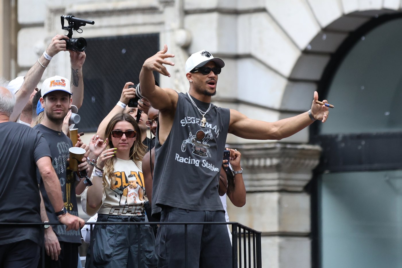 Photos of the New York Knicks parade | iNFOnews.ca